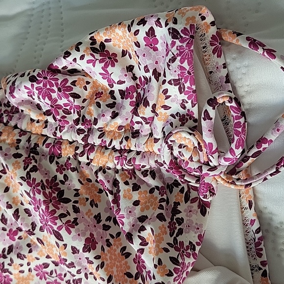 Six Bathing Suits Size Large - Picture 3 of 12